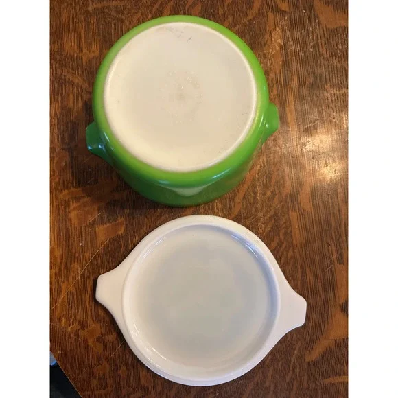 Vintage Pyrex 473 Verde Green 1 Quart Casserole Dish with Decorated Opal Lid